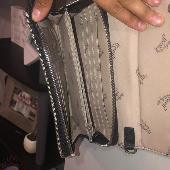 Cute and functional Wristlet Wallet - Picture 3 of 3